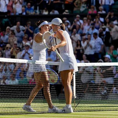 Bencic celebra retorno às semifinais de Slam e reconhece força de Iga