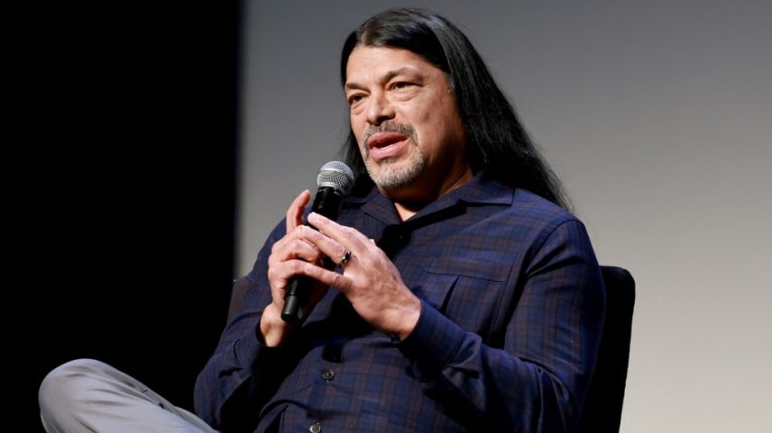 Robert Trujillo, baixista do Metallica, faz uma homenagem tocante antes de comparecer ao funeral de Ozzy Osbourne na quarta-feira (30 de julho), chamando-o de 'portal'. (Foto: Reprodução)