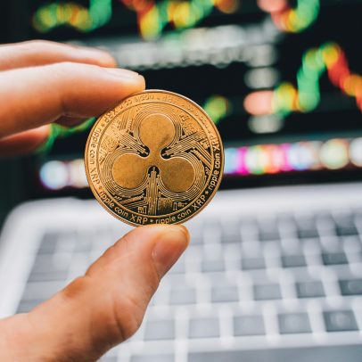 XRP dispara 40% em um mês e se torna a terceira maior criptomoeda do mercado