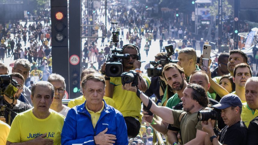Jair Bolsonaro durante ato em sua defesa na avenida Paulista (Foto: Eduardo Knapp - 29.jun.2025/Folhapress)