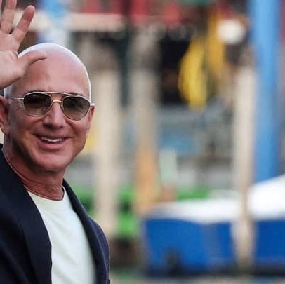 Jeff Bezos vende R$ 666 milhões em ações da Amazon para liberar 25 milhões de ações