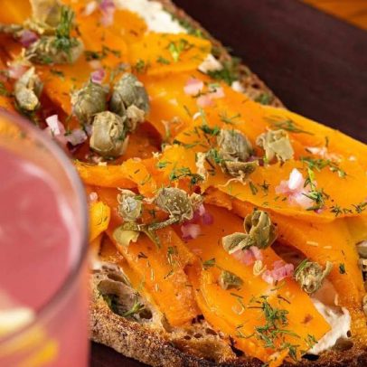 Teva Deli apresenta opções veganas inovadoras e saborosas em Copacabana