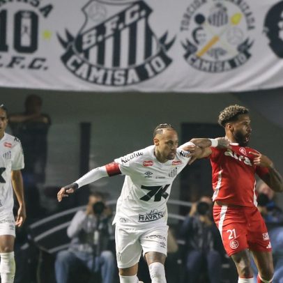 Santos perde para o Inter e permanece na zona de rebaixamento do Brasileirão