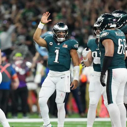 Vinte e seis equipes da NFL iniciam treinamentos nesta terça-feira