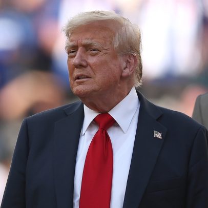Trump considera Brics uma ameaça à hegemonia do dólar, afirma professor