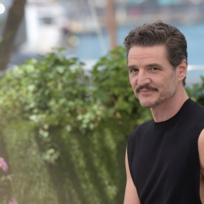Pedro Pascal encanta fãs com seu talento e carisma inigualáveis