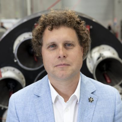 CEO acorda às 4h30, evita reuniões e pilota helicóptero em sua rotina diária