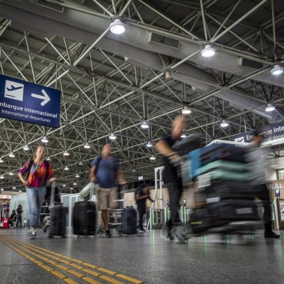 Gastos do governo federal com viagens ultrapassam R$ 800 milhões em 2025