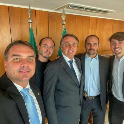Filhos de Bolsonaro criticam Judiciário após rescisão de vistos diplomáticos