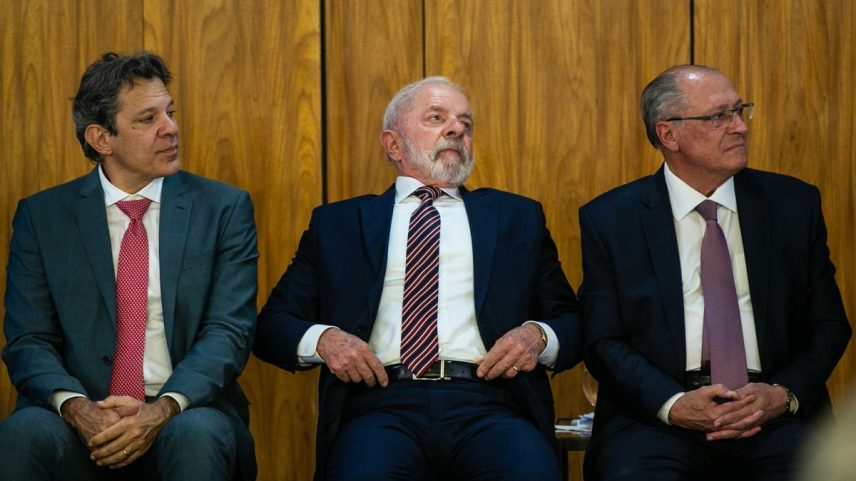 Lula, Fernando Haddad e Geraldo Alckmin: reunião (Foto: Brenno Carvalho / Agência O Globo)