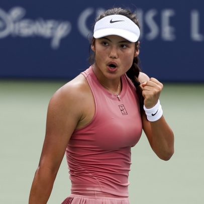 Raducanu vence e se prepara para duelo contra Osaka nas semifinais em Washington