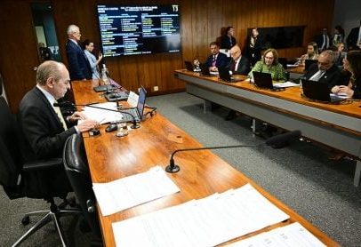 Senado aprova inclusão de devedores de pensão alimentícia no eSocial
