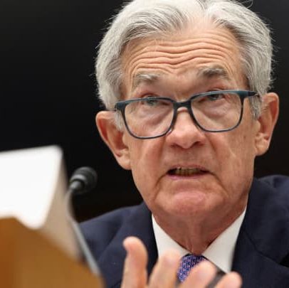 Federal Reserve responde discretamente a críticas da administração Trump sobre reforma