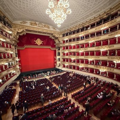 La Scala de Milão proíbe chanclas e camisetas de tirantes na plateia