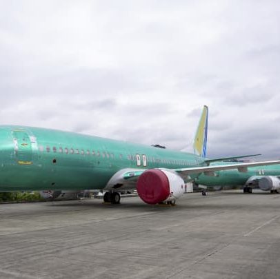 Boeing entrega maior número de aviões desde 2023 com aumento na produção do 737 Max
