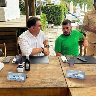 Bacellar se encontra com Flávio Bolsonaro após demissão de secretário no Rio
