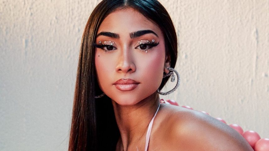 Confira os melhores lançamentos de música latina desta semana, incluindo o novo álbum de Paloma Mami "Códigos de Muñeka." (Foto: Reprodução)
