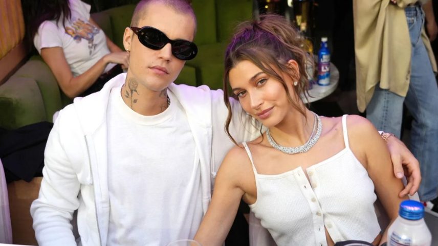 Hailey Bieber mostrou apoio ao novo álbum de Justin Bieber, 'Swag', dirigindo-se a um post sobre o projeto como "vocês, seus filhos da puta" no Instagram. (Foto: Reprodução)