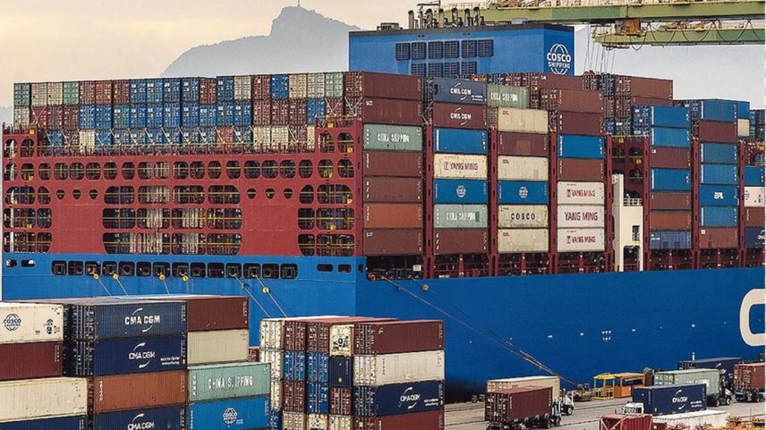 Navio no Porto do Rio (Foto: Dado Galdieri/Bloomberg)