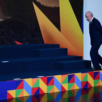 Direita se mobiliza nas redes e esquerda critica tarifa de Trump associando ao bolsonarismo