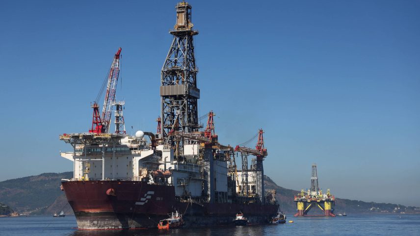 Navio sonda NS-42, contratado pela Petrobras para perfurar o primeiro poço em águas profundas da bacia da Foz do Amazonas. (Foto: Pilar Olivares/Reuters)