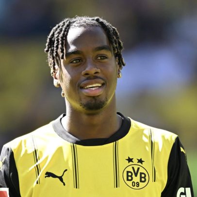Chelsea confirma transferência de Jamie Gittens do Dortmund