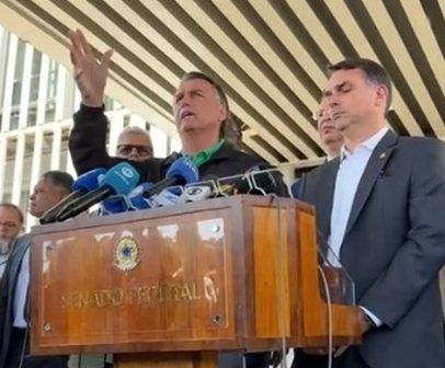 Bolsonaro defende tarifa de Trump e nega ataque à soberania nacional