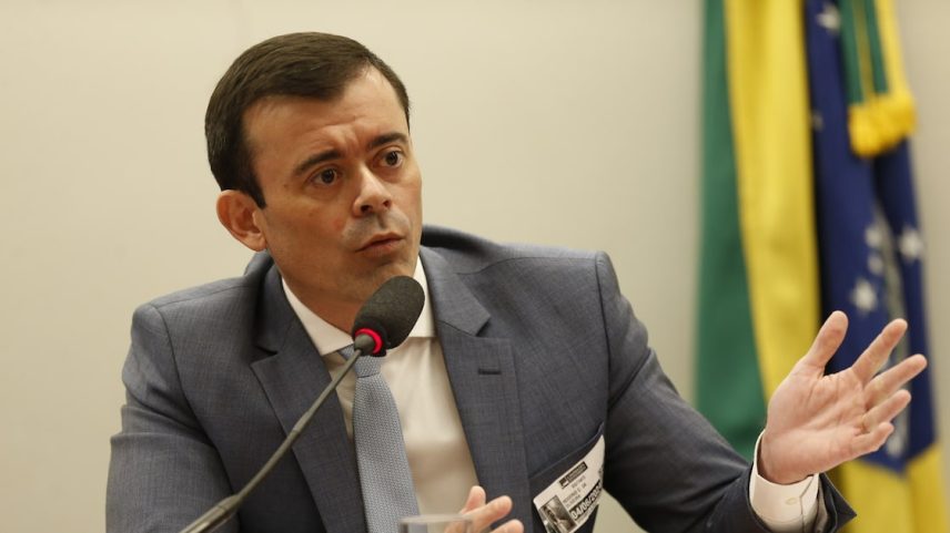 Ceron afirma que o governo buscará o menor efeito possível do tarifaço para setores e a economia brasileira (Foto: Wilton Júnior/Estadão)