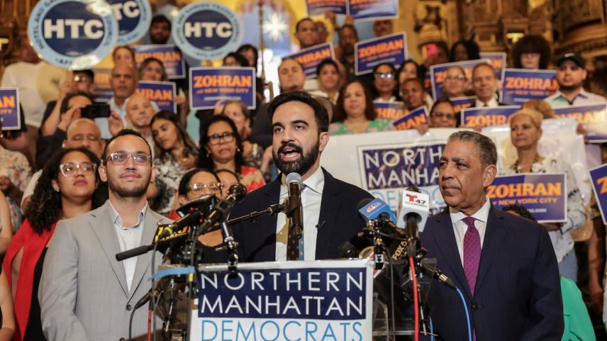 Zohran Mamdani, durante uma conferência de imprensa na última quinta-feira em Nova York. (Foto: Jeenah Moon/REUTERS)