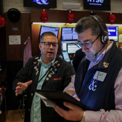 Ações em destaque no pré-mercado: Netflix, American Express e Chevron se movimentam