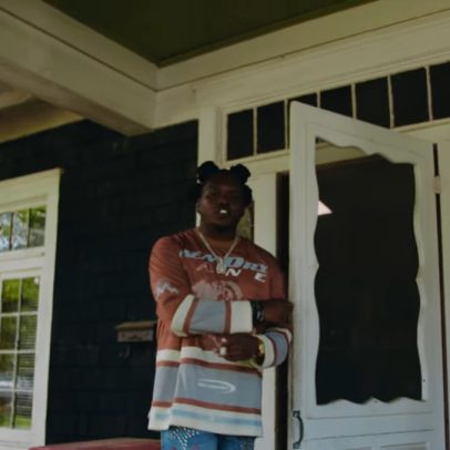 Young Nudy e 21 Savage lançam clipe psicodélico de 'Iced Tea' com 'Hood Tours'