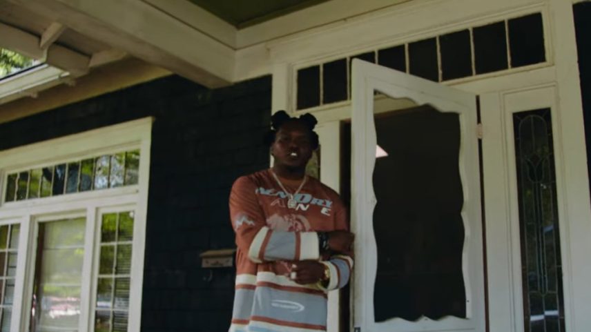 Young Nudy se junta a 21 Savage e Project Pat em seu novo videoclipe "Iced Tea", dirigido por Hidji, para anunciar o próximo álbum 'Paradise'. (Foto: Reprodução)
