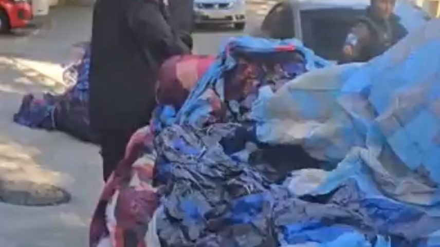 Polícia Militar apreende balão de 15 metros na Tijuca (Foto: Reprodução)