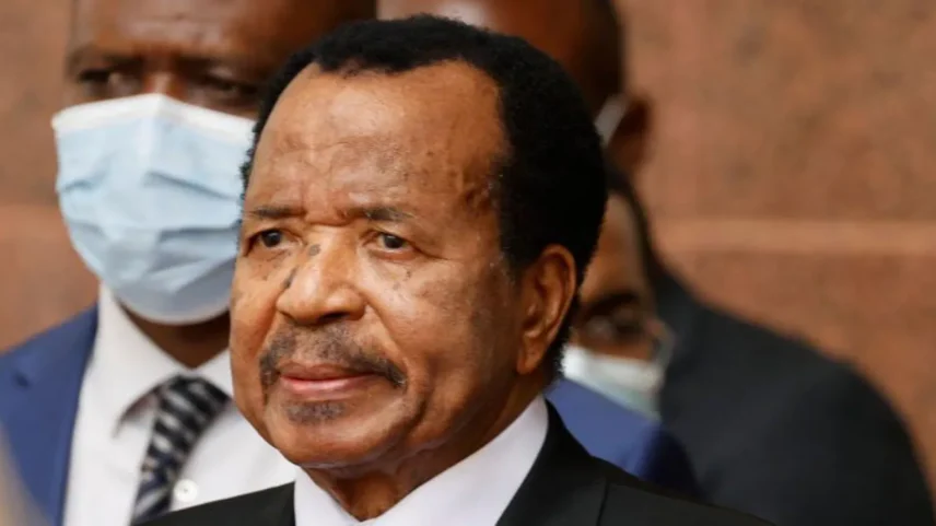 Presidente Paul Biya, retratado aqui em 2022, chegou ao poder pela primeira vez em 1982 (Foto: AFP via Getty Images)