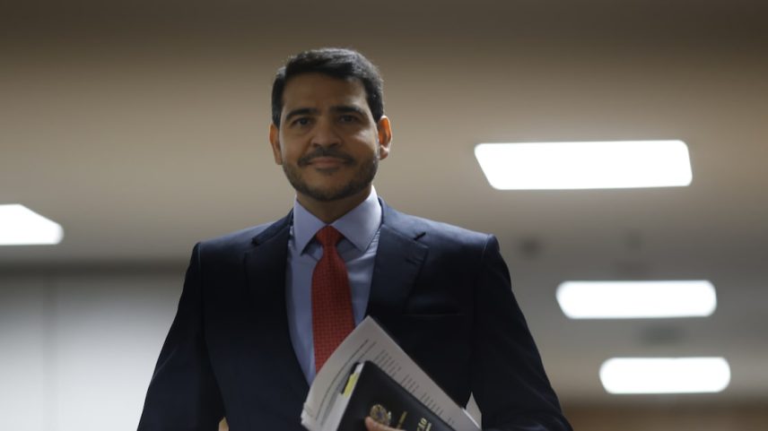Advogado-geral da União, Jorge Messias, que publicou um artigo no site do jornal americano The New York Times sobre as tarifas de 50% de Trump contra o Brasil (Foto: Wilton Júnior/Estadão)