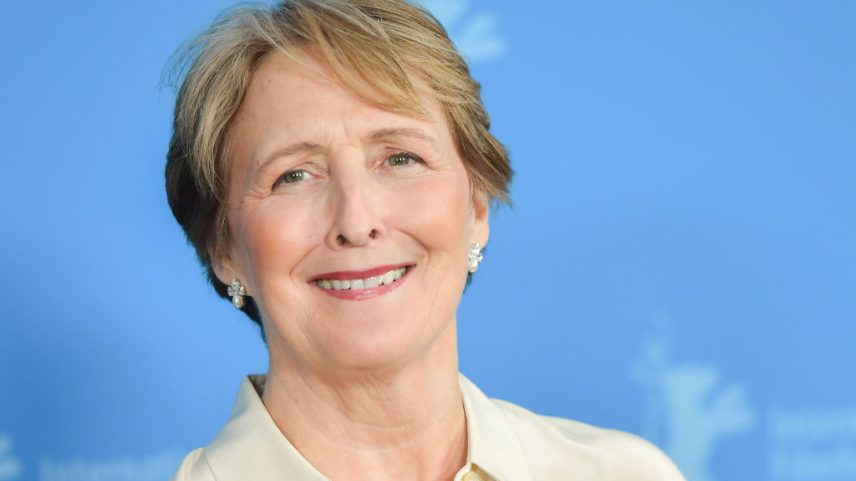 Fiona Shaw no lançamento do filme Hot Milk, no Festival de Berlim (Foto: Dominique Charriau/WireImage/Getty Images)