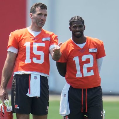 Competidores se destacam em batalhas de posições nos treinos da NFL em 2025