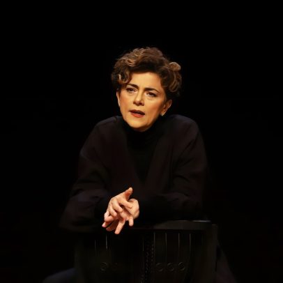Monólogo "Antes Que Seja Tarde" reestreia no Teatro Fashion Mall com desconto para assinantes