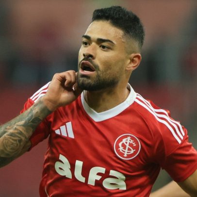 Inter vence Vitória com golaço no fim e encerra jejum no Brasileirão