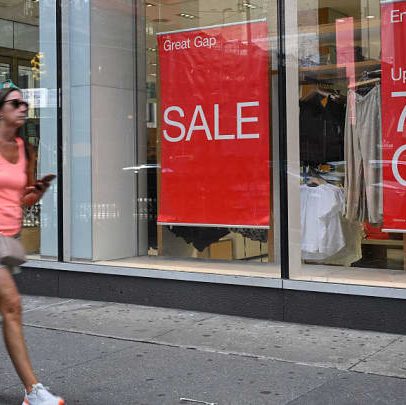 Consumidor americano resiste a temores de recessão mais uma vez