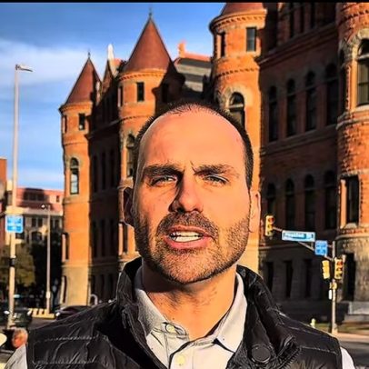 Oposição busca preservar mandato de Eduardo Bolsonaro com licença de 240 dias