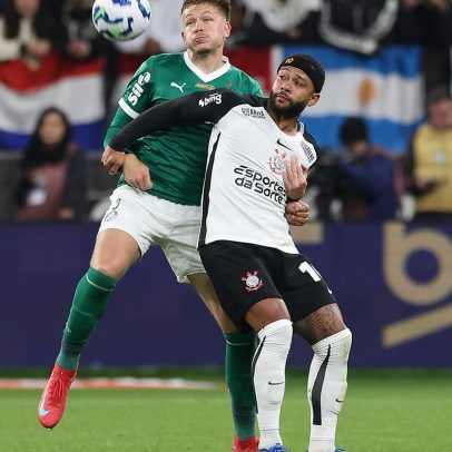Memphis provoca diretoria do Corinthians ao comemorar gol com ironia