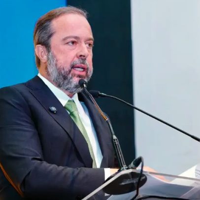 Silveira anuncia consulta pública para leilão de energia em breve
