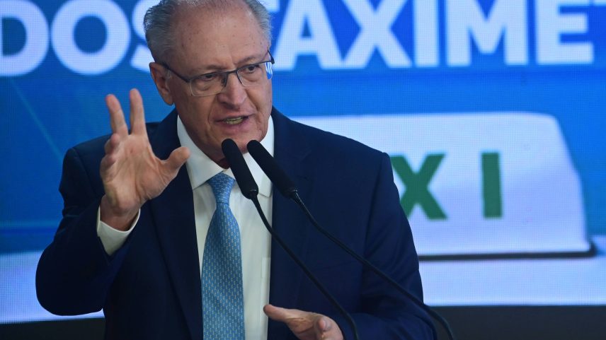 O vice-presidente, Geraldo Alckmin, durante reunião no Palácio do Planalto (Foto: Lucio Tavora/Xinhua)
