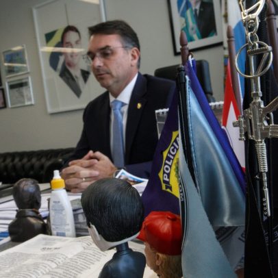 Flávio Bolsonaro afirma que decisão sobre Bacellar ao governo do Rio será em 2026
