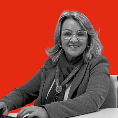 Mulher de 62 anos lidera escola de idiomas e projeta faturamento de R$ 2 milhões