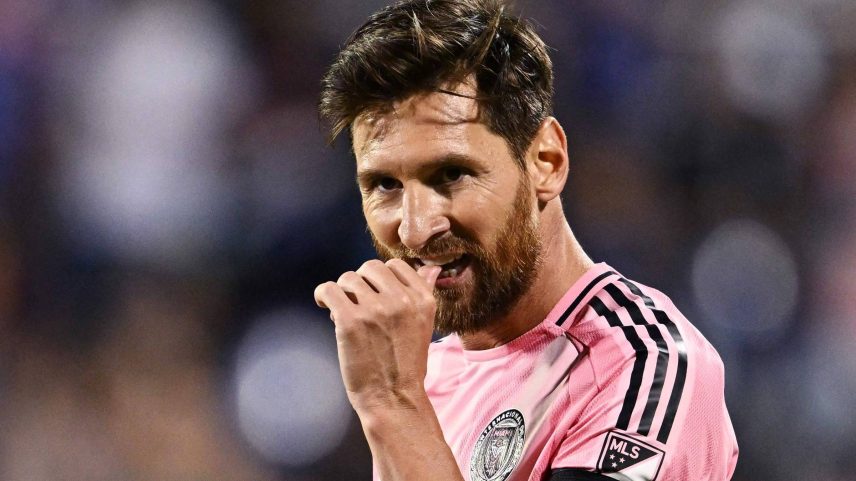Messi durante partida entre o Inter Miami e o Montreal, pela MLS; futuro do craque argentino é incerto (Foto: Minas Panagiotakis - 5.jul.25/Getty Images via AFP)