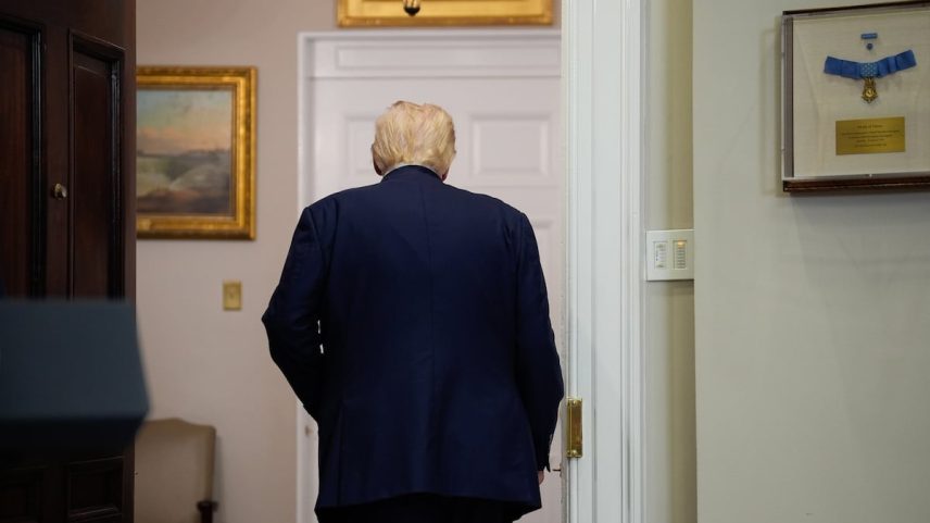 O presidente dos EUA, Donald Trump, na Casa Branca nesta sexta-feira. (Foto: YURI GRIPAS / POOL - EFE)