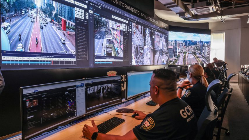Sistema Smart Sampa, que usa câmeras com reconhecimento facial, identificou condenado na manhã desta quarta-feira (9) no Brás, centro de SP (Foto: Karime Xavier - 3.abr.25/Folhapress)
