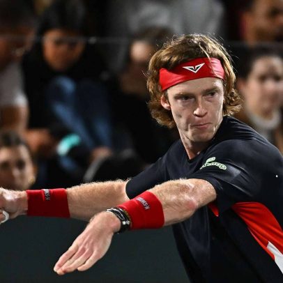 Rublev e Fokina dominam ATP de Los Cabos, enquanto Romboli compete em duplas